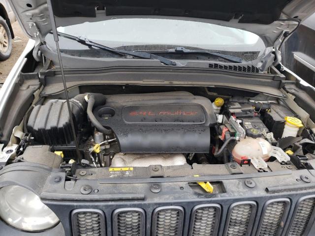 ZACCJBCT3FPC02832 - 2015 JEEP RENEGADE TRAILHAWK SILVER photo 11