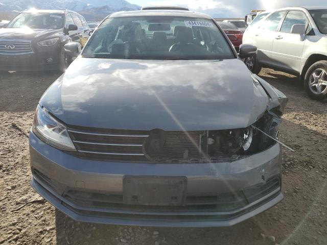 3VWDB7AJ7HM334429 - 2017 VOLKSWAGEN JETTA SE GRAY photo 5