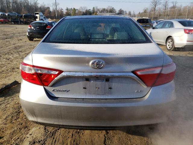 4T1BF1FK4HU382135 - 2017 TOYOTA CAMRY LE SILVER photo 6