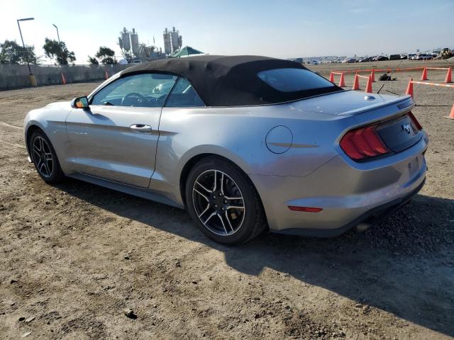 1FATP8UH6N5107786 - 2022 FORD MUSTANG SILVER photo 2