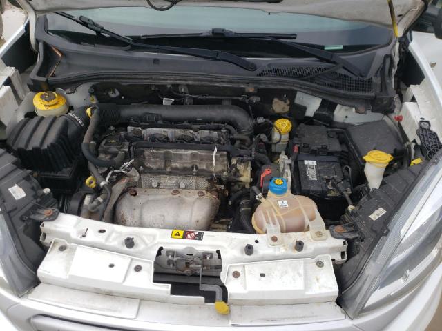 ZFBERFBT8F6954946 - 2015 RAM PROMASTER SLT 白色 照片 12