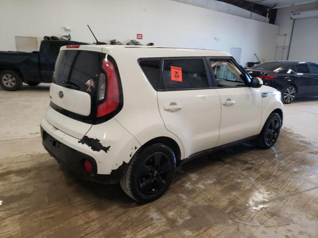 KNDJN2A24J7547430 - 2018 KIA SOUL WHITE photo 3