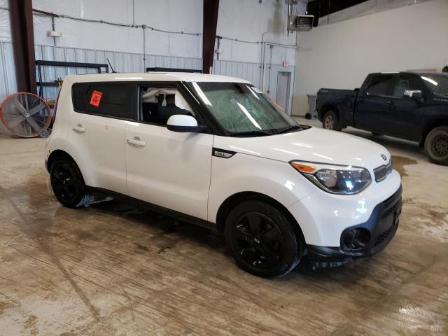 KNDJN2A24J7547430 - 2018 KIA SOUL WHITE photo 4