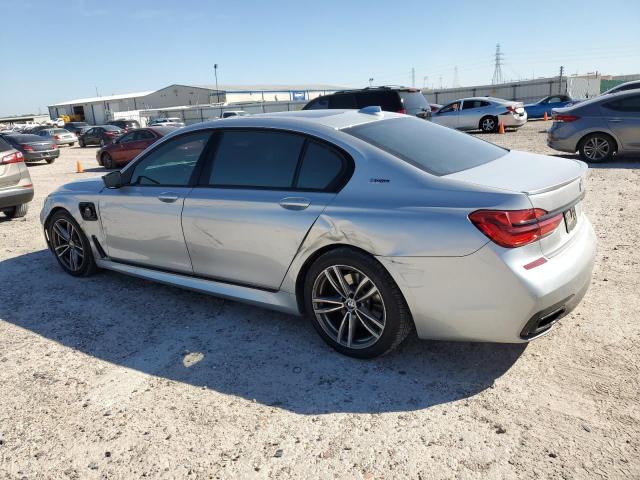 WBA7J2C56JG938170 - 2018 BMW 740 XE SILVER photo 2