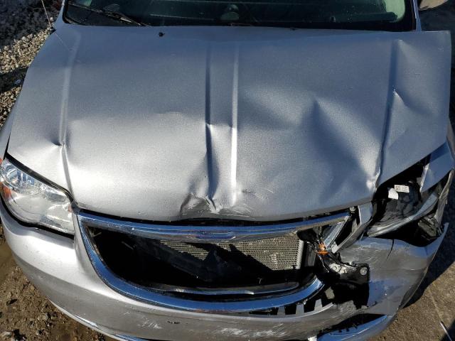 2C4RC1CG6FR583900 - 2015 CHRYSLER TOWN & COU TOURING L SILVER photo 12