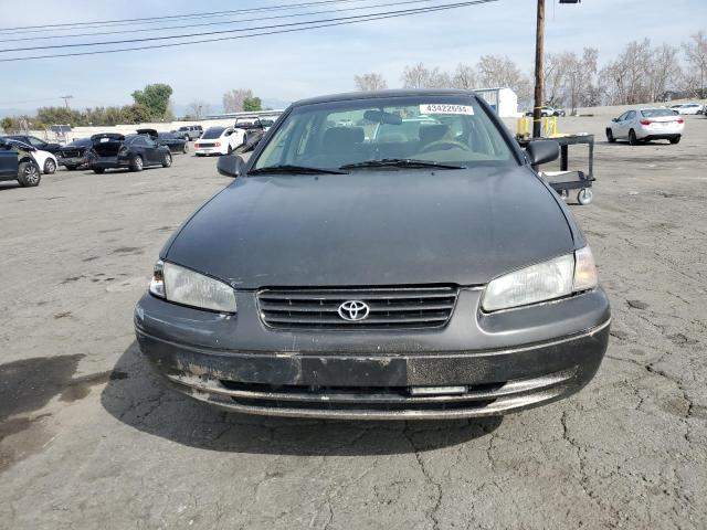 4T1BG22K4VU145133 - 1997 TOYOTA CAMRY CE GRAY photo 5