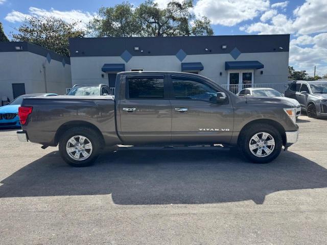 1N6AA1EKXJN500251 - 2018 NISSAN TITAN S GRAY photo 13