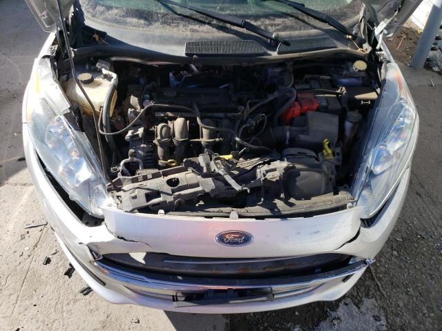 3FADP4FJ0HM138897 - 2017 FORD FIESTA TITANIUM SILVER photo 11