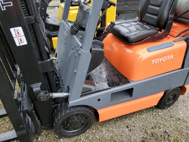 69513 - 2010 TOYOTA FORKLIFT برتقالي صورة 10