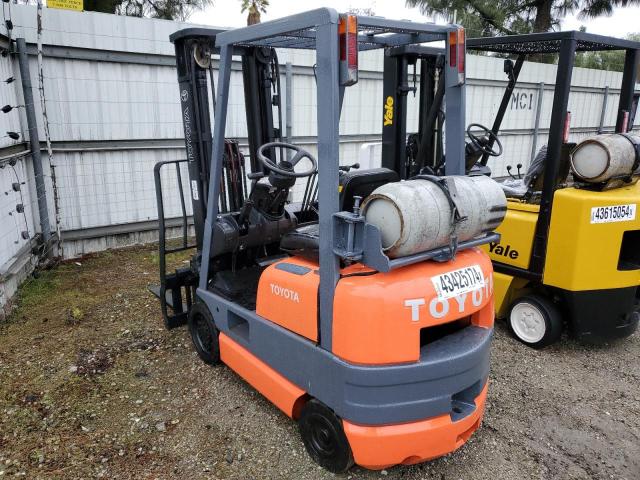 69513 - 2010 TOYOTA FORKLIFT برتقالي صورة 3
