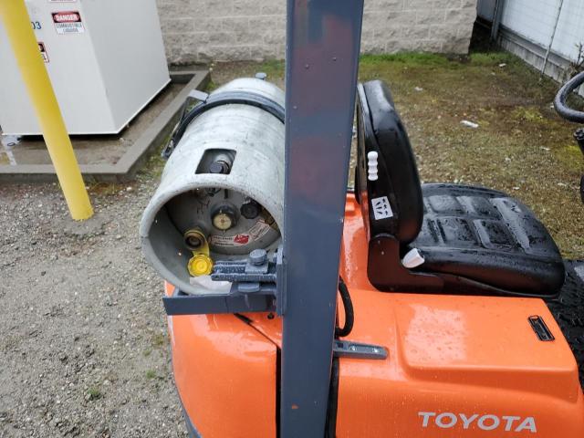 69513 - 2010 TOYOTA FORKLIFT برتقالي صورة 6
