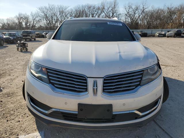 2LMTJ6LP2GBL69943 - 2016 LINCOLN MKX RESERVE WHITE photo 5