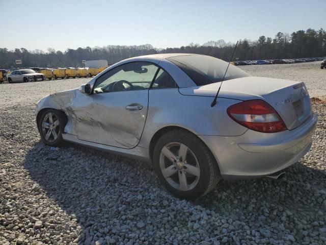 WDBWK54F18F158726 - 2008 MERCEDES-BENZ SLK 280 SILVER photo 2