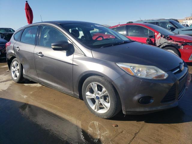 1FADP3K2XEL158225 - 2014 FORD FOCUS SE GRAY photo 4