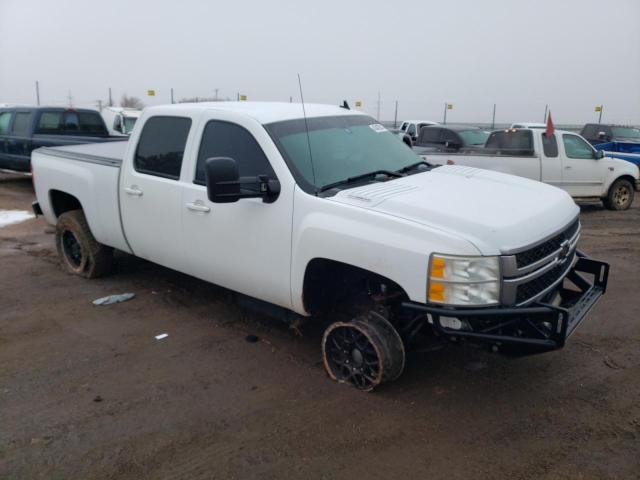 1GC1KYE83DF162395 - 2013 CHEVROLET SILVERADO K2500 HEAVY DUTY LTZ WHITE photo 4