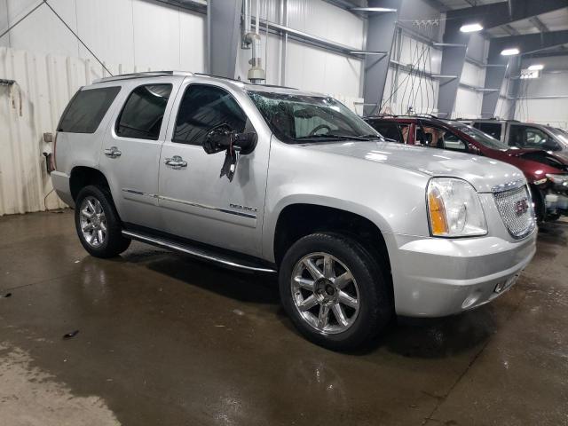 1GKS2EEF5DR161012 - 2013 GMC YUKON DENALI SILVER photo 4