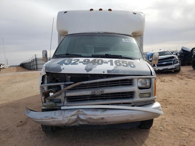 1GBJG31R511239994 - 2001 CHEVROLET EXPRESS CU G3500 WHITE photo 5