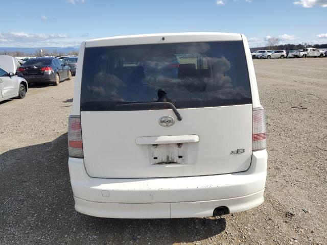 JTLKT324064106410 - 2006 TOYOTA SCION XB WHITE photo 6