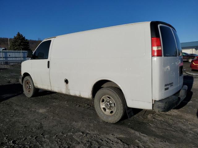 1GTW7FCGXD1147668 - 2013 GMC SAVANA G2500 WHITE photo 2