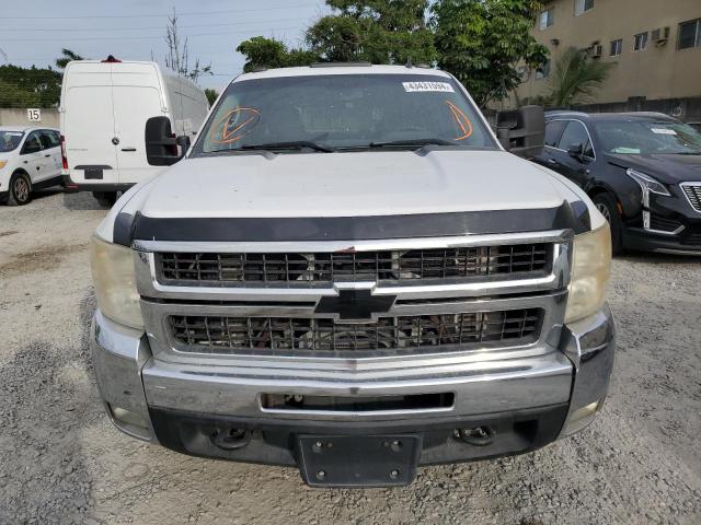 1GCJC83669F181223 - 2009 CHEVROLET SILVERADO C3500 LT WHITE photo 5