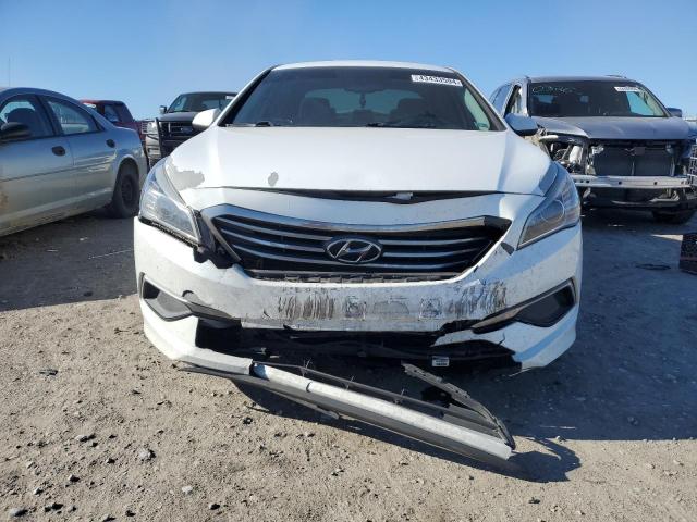 5NPE24AF3GH337706 - 2016 HYUNDAI SONATA SE WHITE photo 5