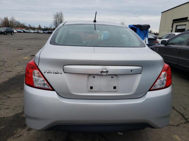 3N1CN7AP2GL856645 - 2016 NISSAN VERSA S SILVER photo 6