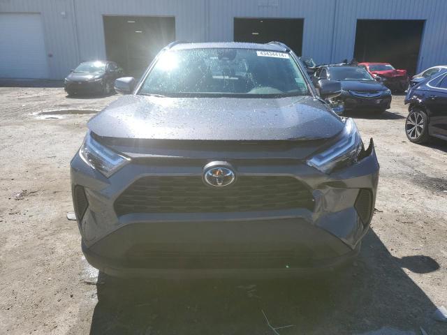 2T3W1RFV0NC205708 - 2022 TOYOTA RAV4 XLE GRAY photo 5