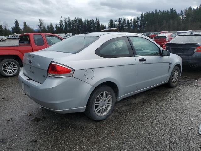 1FAHP33N68W156243 - 2008 FORD FOCUS SE SILVER photo 3