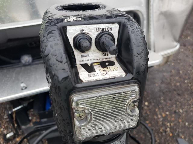 1STTFYL25PJ562294 - 2023 AIRSTREAM CAMPER SILVER photo 8