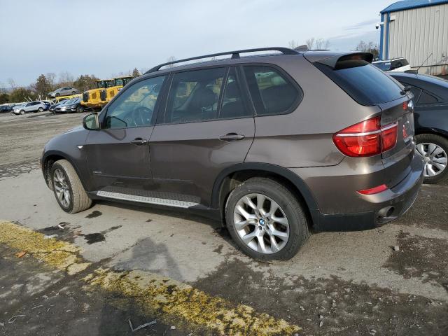 5UXZV4C56CL745148 - 2012 BMW X5 XDRIVE35I BROWN photo 2