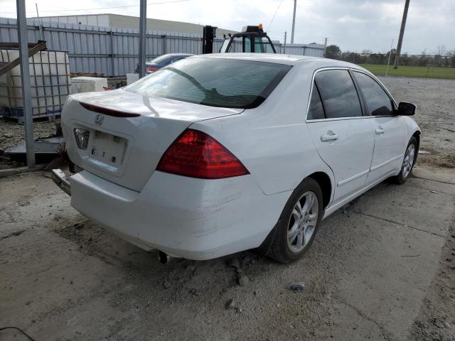 1HGCM56366A019043 - 2006 HONDA ACCORD SE WHITE photo 3