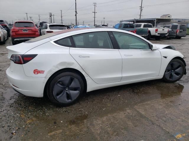 5YJ3E1EA1JF035347 - 2018 TESLA MODEL 3 WHITE photo 3