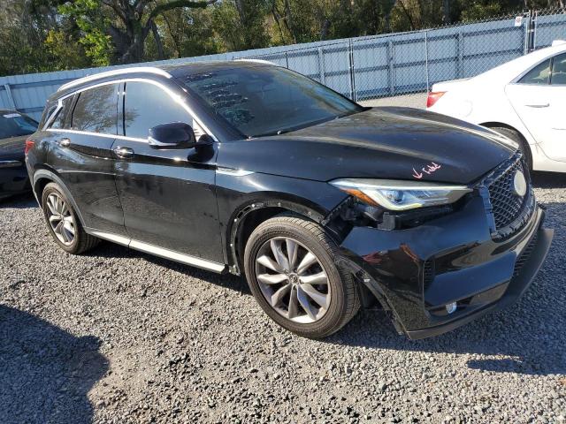 3PCAJ5M14KF137836 - 2019 INFINITI QX50 ESSENTIAL BLACK photo 4