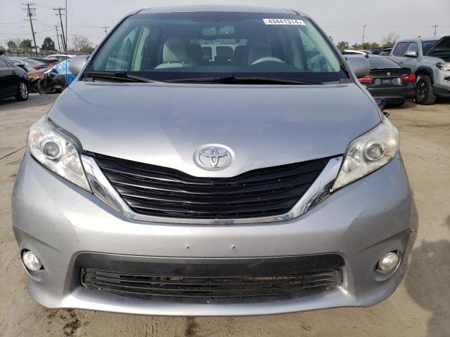 5TDKK3DC3CS278157 - 2012 TOYOTA SIENNA LE SILVER photo 5