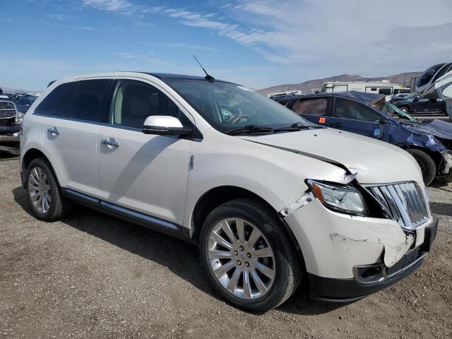 2LMDJ6JKXDBL40777 - 2013 LINCOLN MKX WHITE photo 4