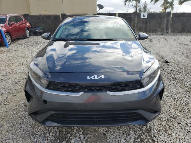 3KPF24AD9PE567242 - 2023 KIA FORTE LX CHARCOAL photo 5