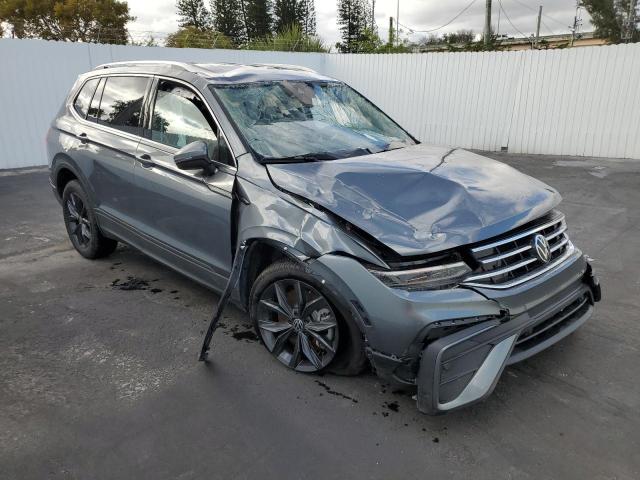 3VV3B7AXXRM043526 - 2024 VOLKSWAGEN TIGUAN SE GRAY photo 4