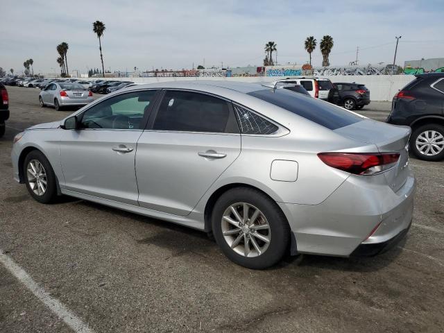 5NPE24AF6JH684499 - 2018 HYUNDAI SONATA SE SILVER photo 2