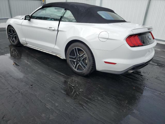 1FATP8UH0N5104737 - 2022 FORD MUSTANG WHITE photo 2