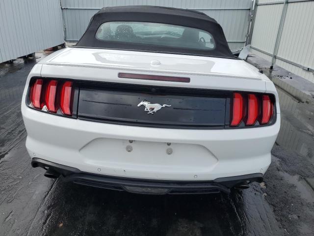 1FATP8UH0N5104737 - 2022 FORD MUSTANG WHITE photo 6