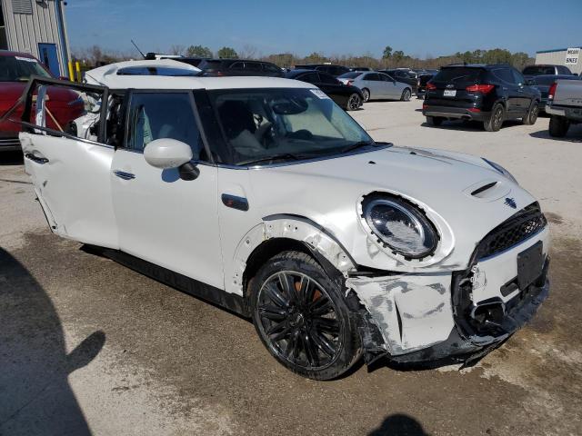 WMW53DK08R2V02738 - 2024 MINI COOPER S WHITE photo 4