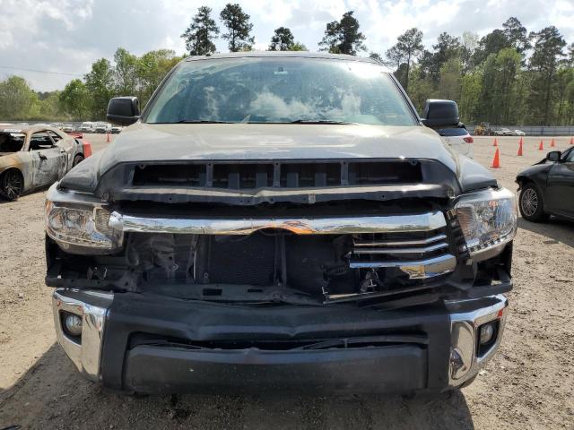 5TFRM5F10HX112891 - 2017 TOYOTA TUNDRA DOUBLE CAB SR/SR5 BLACK photo 5