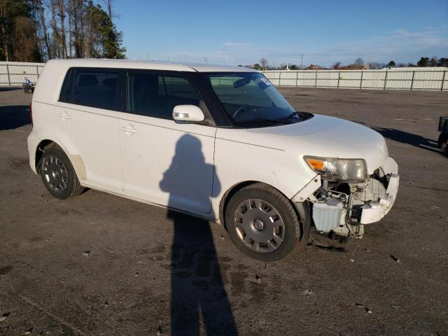 JTLZE4FE4EJ060548 - 2014 TOYOTA SCION XB WHITE photo 4