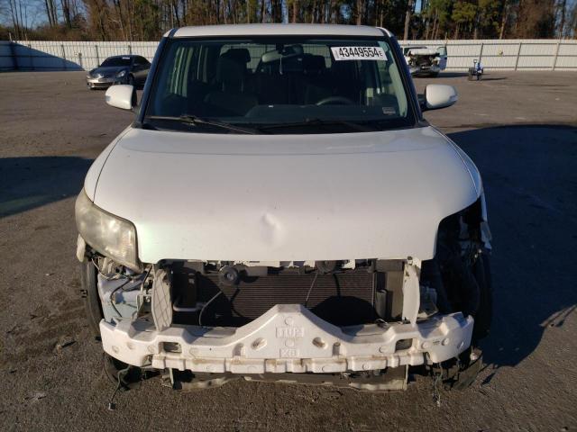 JTLZE4FE4EJ060548 - 2014 TOYOTA SCION XB WHITE photo 5