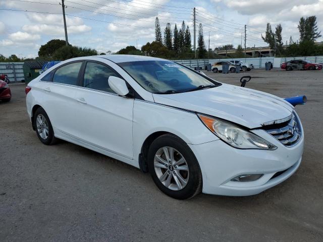 5NPEB4AC6DH648158 - 2013 HYUNDAI SONATA GLS WHITE photo 4