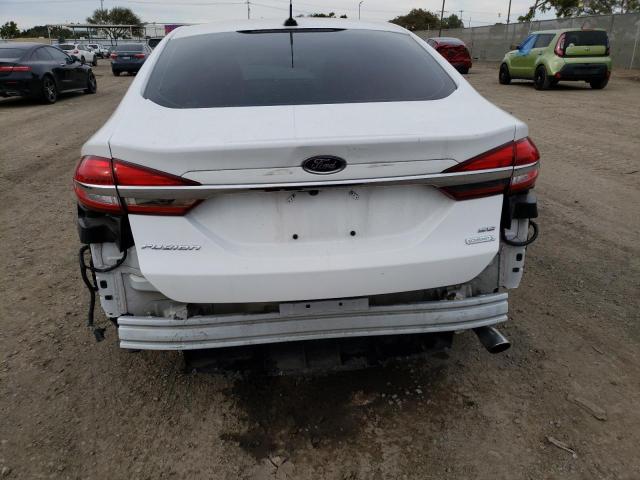 3FA6P0HD5HR276429 - 2017 FORD FUSION SE WHITE photo 6