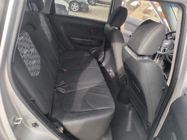 KNDJT2A22A7061432 - 2010 KIA SOUL + SILVER photo 10