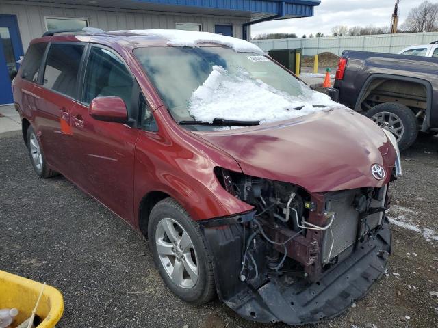 5TDKK3DC7GS704986 - 2016 TOYOTA SIENNA LE MAROON photo 4