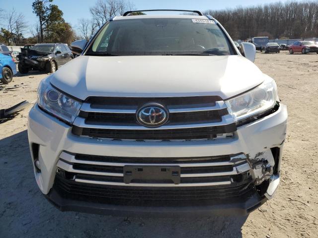 5TDJZRFH8KS597832 - 2019 TOYOTA HIGHLANDER SE WHITE photo 5