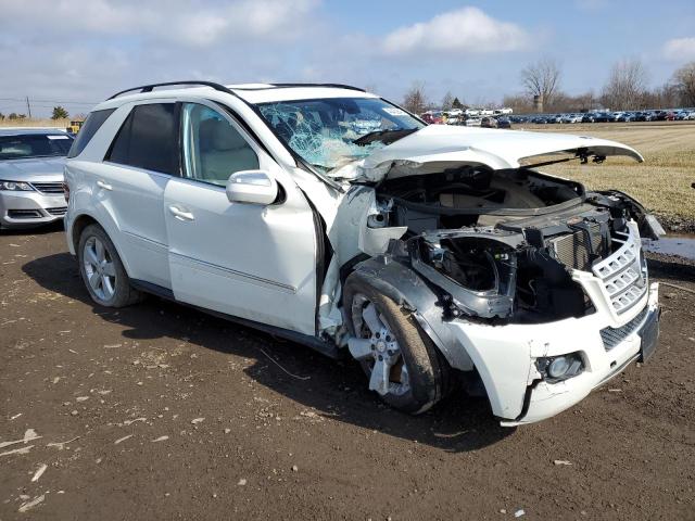 4JGBB8GB7AA587961 - 2010 MERCEDES-BENZ ML 350 4MATIC WHITE photo 4